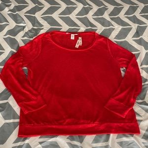 Victoria’s Secret Sweater. Lightweight material. Red Women’s Size Large